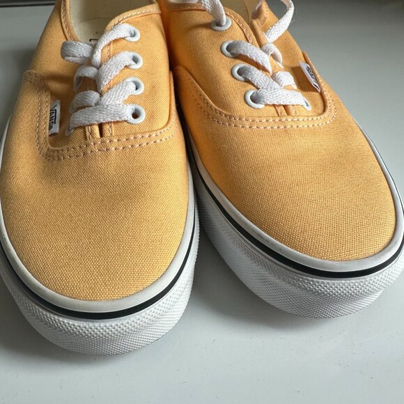 NWOT Yellow Canvas Vans Size 7 Women’s — Never Worn - Picture 13 of 13